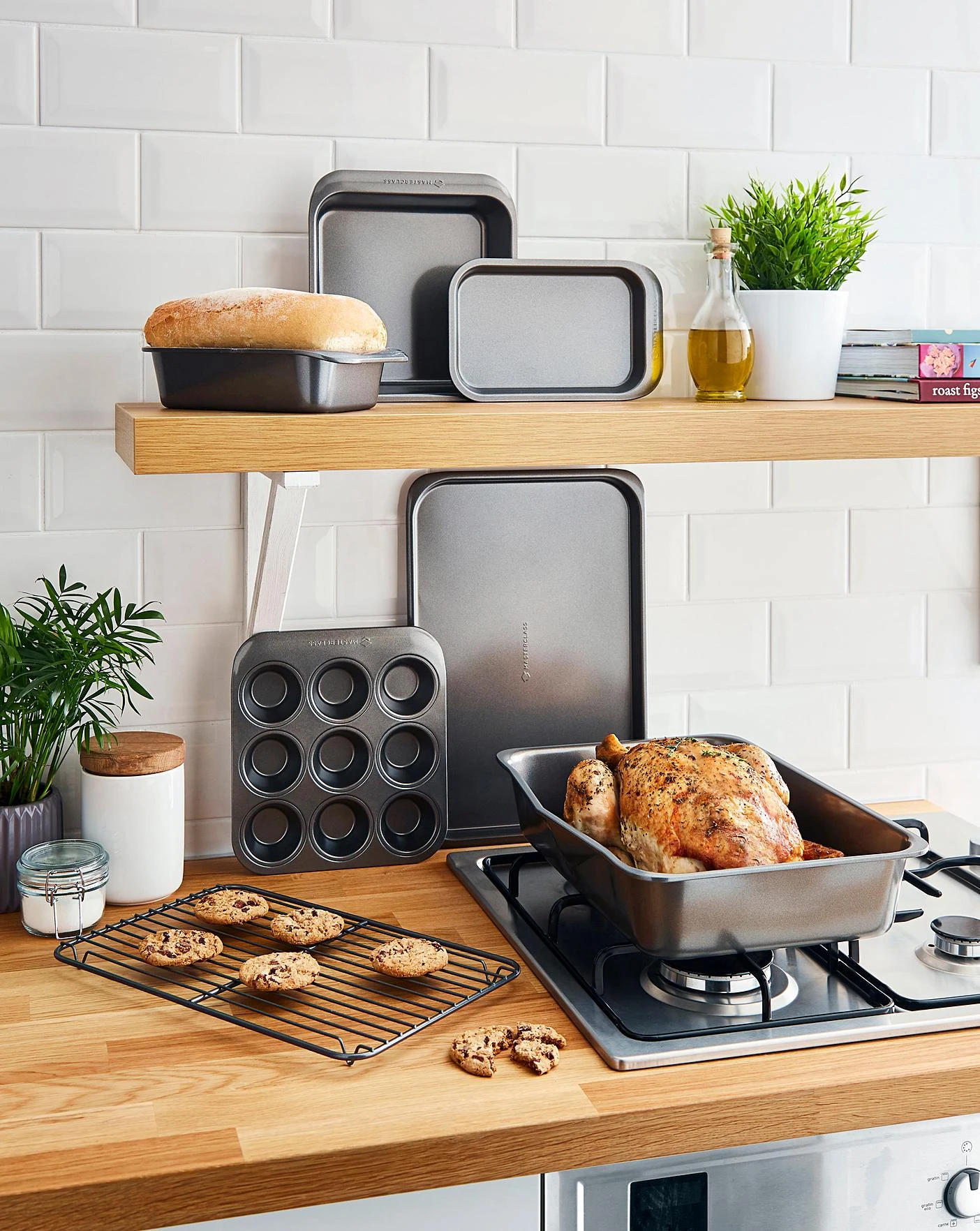 MasterClass 7 Piece Smart Space Stacking Non-Stick Bakeware Set 1 MasterClass 7 Piece Smart Space Stacking Non-Stick Bakeware Set