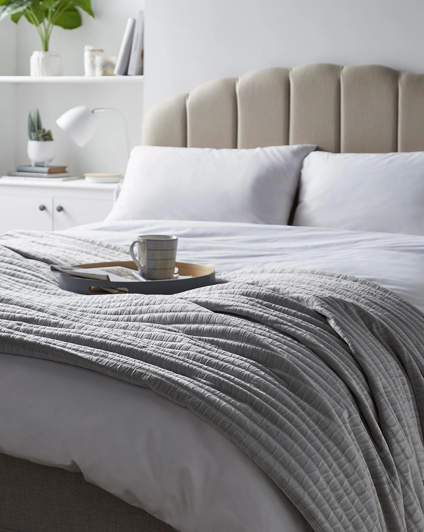 Millen Velvet Throw 3 Millen Velvet Throw - Image 3