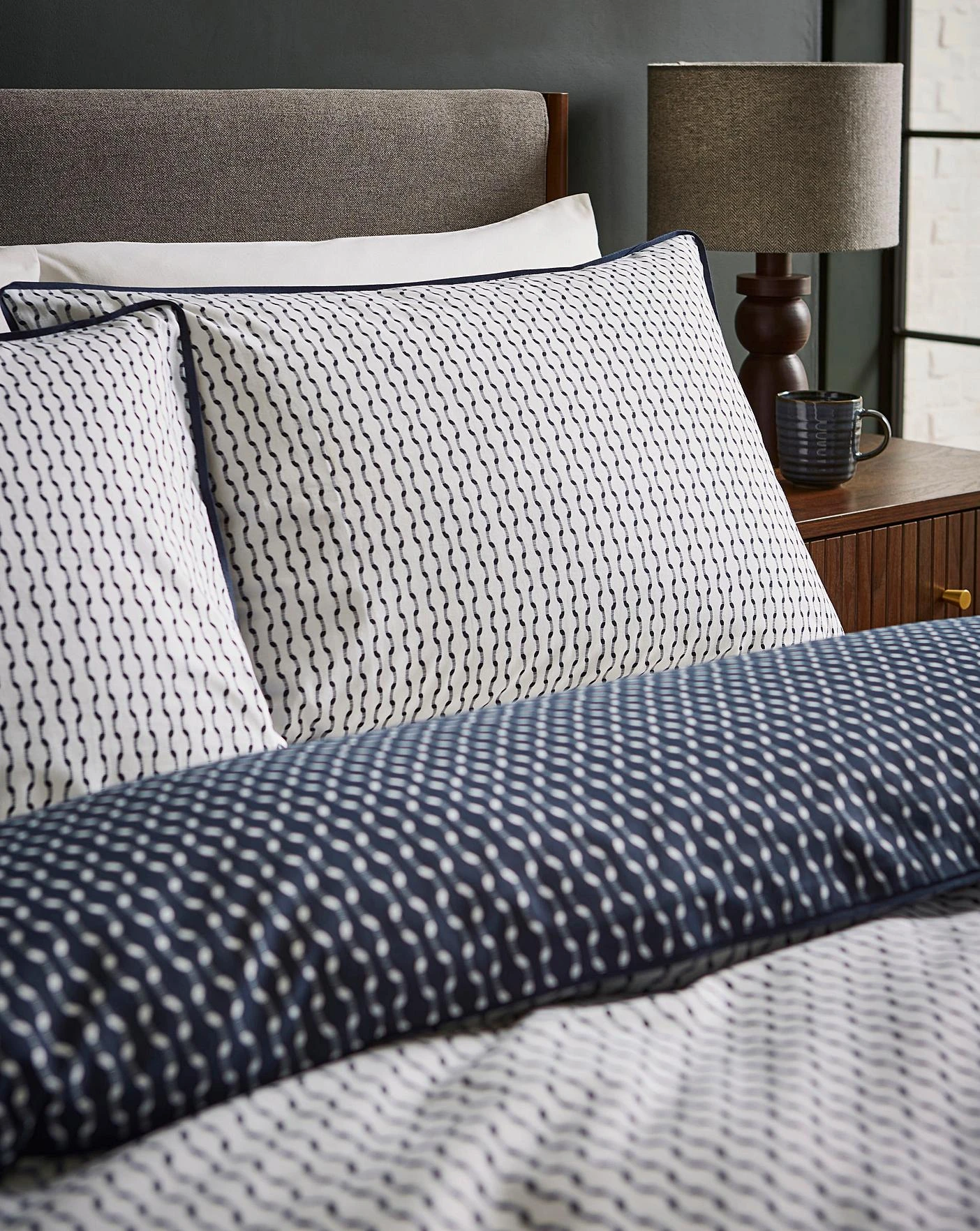 Gray & Osbourn No.1 Duvet Cover Set 3 Gray & Osbourn No.1 Duvet Cover Set - Image 3