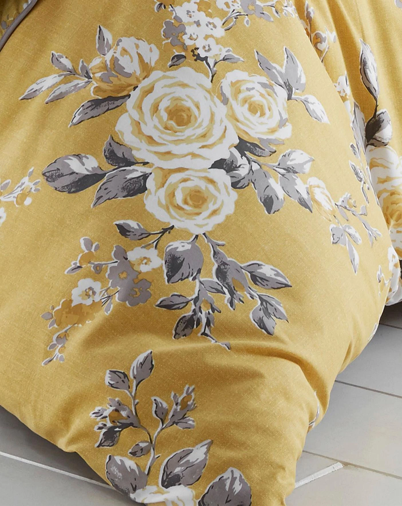 Catherine Lansfield Canterbury Cotton Blend Duvet Cover Set 3 Catherine Lansfield Canterbury Cotton Blend Duvet Cover Set - Image 3