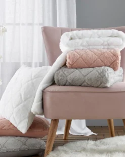 Catherine Lansfield Cosy Diamond Throw -Home Furnishings Store z01mn306501s