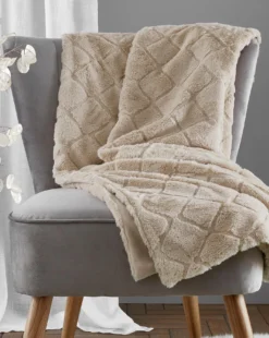 Catherine Lansfield Cosy Diamond Throw