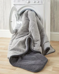 Huggleland Teddy Easy Wash Coverless Duvet 10.5 Tog -Home Furnishings Store z01xl913502s