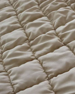 Catherine Lansfield Puffer Duvet Set -Home Furnishings Store z01za332520s